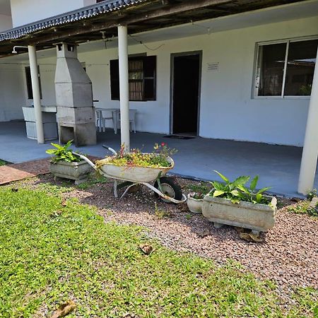 Acomodacao Ruth Guaratuba Ngoại thất bức ảnh